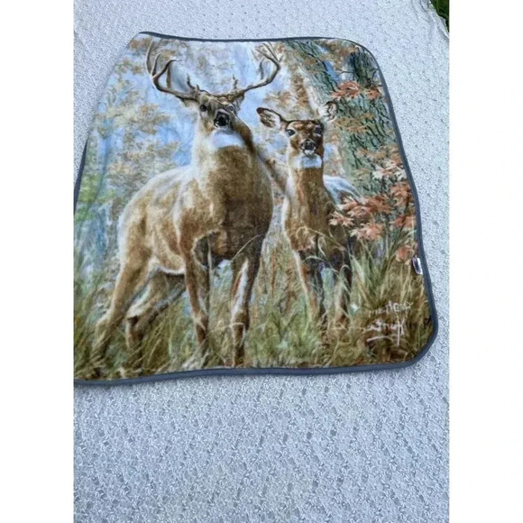 Northwest Abraham Hunter Standing Deer Plush Throw Blanket Brown 47"x57" - Picture 6 of 12